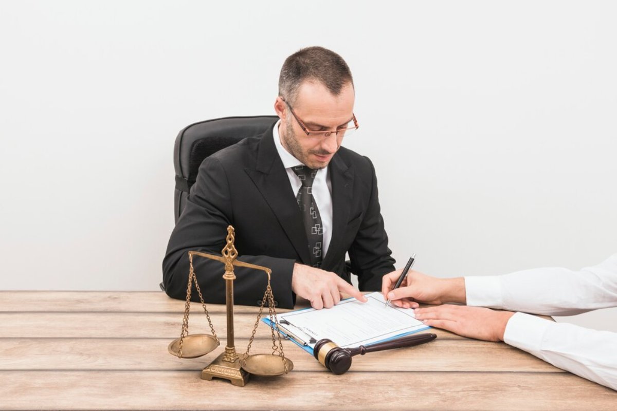 Why Getting a Workers Compensation Lawyer is Essential After a Workplace Injury